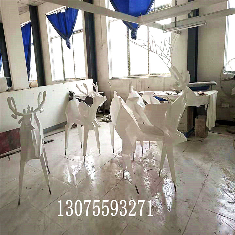 徐州雕塑公司簡述制作時，一定要重視鑄銅雕塑的細節(jié)